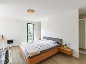 Pronájem vily, Praha - Nebušice, Pod starou školou, 153 m2