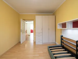 Pronájem bytu 2+kk, Praha - Prosek, Nad Krocínkou, 53 m2