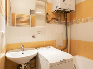 Pronájem bytu 2+kk, Praha - Prosek, Nad Krocínkou, 53 m2