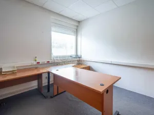 Pronájem kanceláře, Libiš, Školní, 201 m2