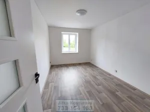 Pronájem bytu 2+1, Krnov - Pod Cvilínem, Čsl. armády, 56 m2