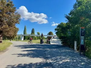 Pronájem bytu 2+kk, Praha - Karlín, Rohanské nábřeží, 52 m2