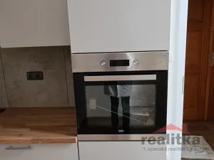 Pronájem bytu 2+1, Opava - Město, Ostrožná, 70 m2