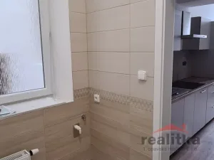 Pronájem bytu 2+1, Opava - Město, Ostrožná, 70 m2