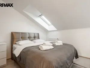 Pronájem bytu 4+kk, Karlovy Vary, Bulharská, 118 m2