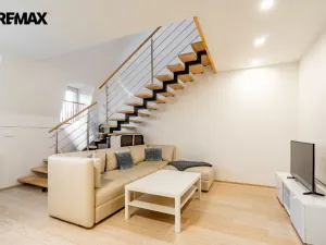 Pronájem bytu 4+kk, Karlovy Vary, Bulharská, 118 m2