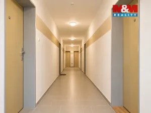 Pronájem bytu 1+kk, Praha - Letňany, Frýdecká, 27 m2