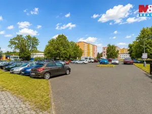 Pronájem obchodního prostoru, Louny, Náměstí Benedikta Rejta, 82 m2