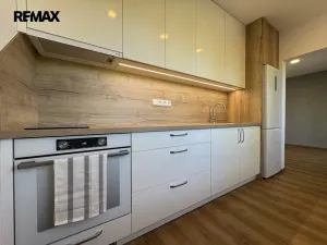 Pronájem bytu 1+1, Olomouc - Neředín, Neředínská, 41 m2