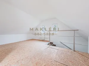 Prodej rodinného domu, Třebešice, 236 m2