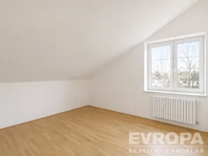 Pronájem vily, Průhonice, Sadová, 350 m2