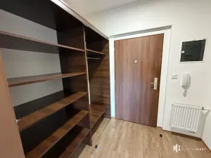 Pronájem bytu 1+kk, Praha - Libeň, Pod plynojemem, 36 m2