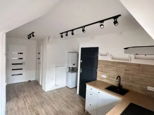 Pronájem bytu 2+1, Chlumec nad Cidlinou - Chlumec nad Cidlinou II, Nábřeží Julia Fučíka, 60 m2