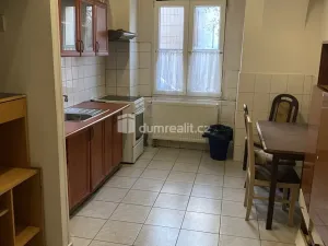 Pronájem bytu 4+1, Praha - Kobylisy, Zenklova, 15 m2