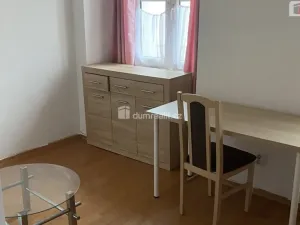Pronájem bytu 1+kk, Praha - Kobylisy, Zenklova, 15 m2