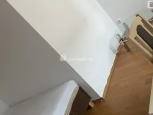 Pronájem bytu 1+kk, Praha - Kobylisy, Zenklova, 15 m2
