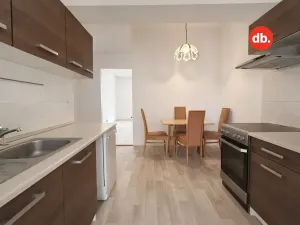 Prodej bytu 2+1, Karlovy Vary, Sokolovská, 77 m2