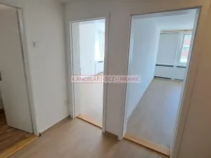 Pronájem pokoje, Zlín, Osvoboditelů, 80 m2