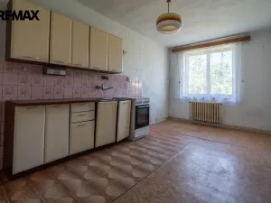 Prodej rodinného domu, Zlátenka, 425 m2