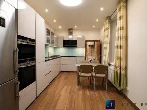 Prodej bytu 2+1, Praha - Holešovice, Veletržní, 87 m2