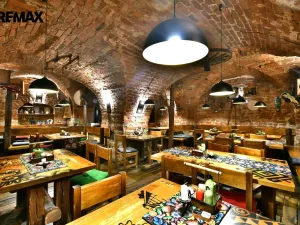 Prodej restaurace, Hradec Králové, Velké náměstí, 350 m2
