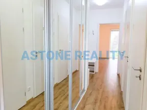 Pronájem bytu 2+kk, Praha - Vršovice, Košická, 69 m2