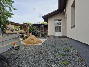 Pronájem rodinného domu, Kozojedy, 1. máje, 100 m2