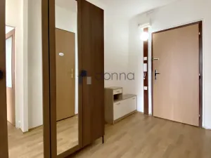 Pronájem bytu 2+kk, Praha, Ovčí hájek, 45 m2