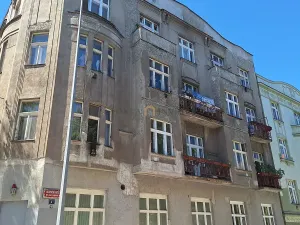Prodej podílu činžovního domu, Praha - Dejvice, Václavkova, 1841 m2