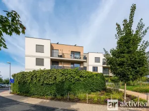 Pronájem bytu 1+kk, Praha - Modřany, Provázkova, 38 m2
