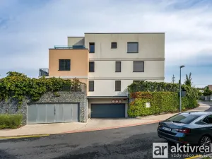 Pronájem bytu 1+kk, Praha - Modřany, Provázkova, 38 m2