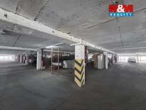 Pronájem garážového stání, Praha - Střížkov, Lovosická, 18 m2