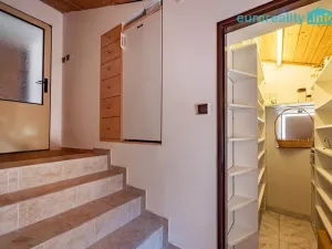 Prodej vícegeneračního domu, Kraslice, Pod nádražím, 259 m2