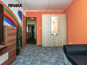 Prodej bytu 3+1, Červený Újezd, U Okálu, 62 m2