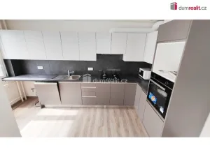 Pronájem bytu 2+1, Praha - Kobylisy, Chabařovická, 67 m2