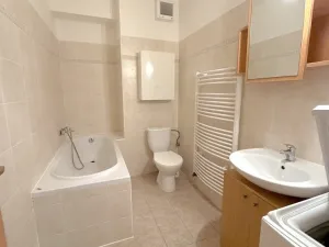 Pronájem bytu 1+kk, Hradec Králové - Třebeš, Ve Stromovce, 31 m2