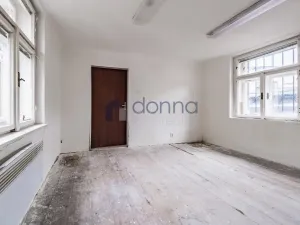 Pronájem obchodního prostoru, Praha, Semanského, 140 m2