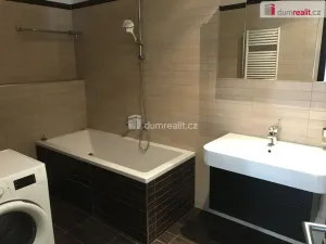 Pronájem bytu 2+kk, Praha, Korunní, 75 m2