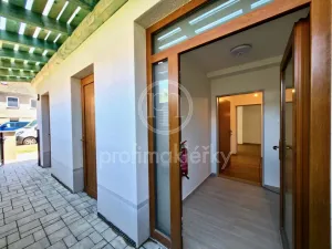 Prodej bytu 2+kk, Oslavany, Široká, 83 m2