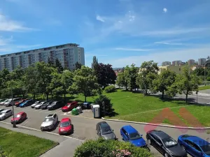 Pronájem bytu 2+kk, Praha - Kobylisy, Kaňkovského, 43 m2