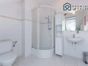 Prodej rodinného domu, Lubenec, Zahradní, 200 m2