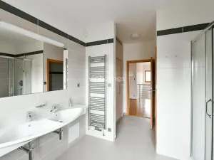 Pronájem vily, Praha - Nebušice, 360 m2