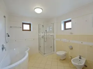 Pronájem rodinného domu, Praha - Nebušice, 253 m2