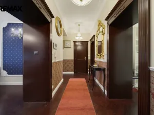 Prodej bytu 3+1, Karlovy Vary, nábřeží Jana Palacha, 94 m2