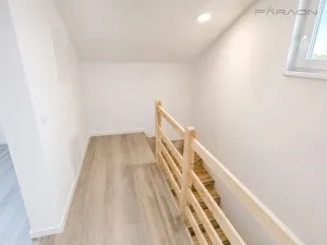 Pronájem bytu 3+kk, Dobřejovice, Košumberk, 70 m2