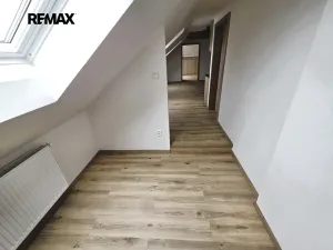 Pronájem kanceláře, Slavkov u Brna, 72 m2