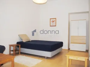 Pronájem bytu 1+1, Praha, Polská, 45 m2
