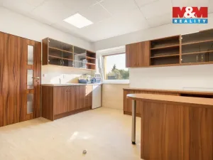 Prodej obchodního prostoru, Lázně Bohdaneč, Škroupova, 202 m2