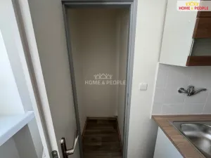 Pronájem bytu 2+1, Karlovy Vary - Stará Role, Závodu míru, 71 m2