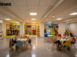 Pronájem obchodního prostoru, Kopřivnice, Záhumenní, 400 m2